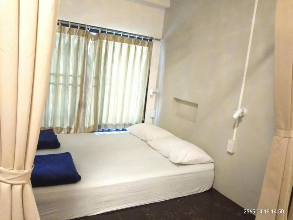 Chiang Mai Gate Capsule Hostel — Photos 3
